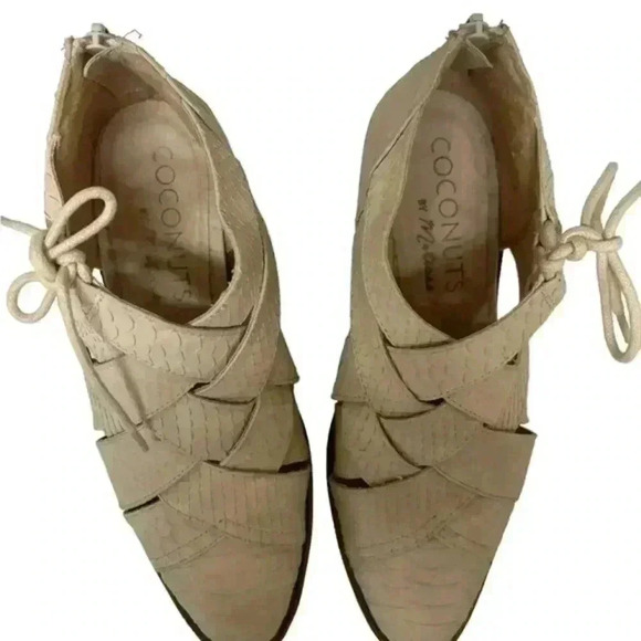 COCONUTS BY MATISSE | WOMENS LUX SNAKE EMBOSSED ANKLE BOOTIES CREAM 8 - Picture 4 of 7